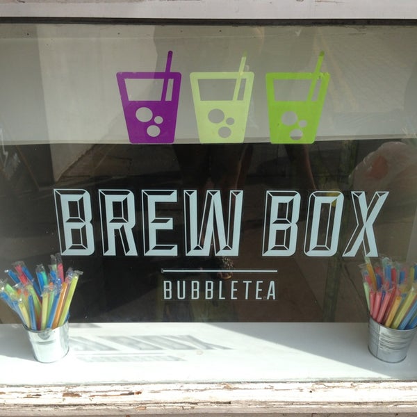 Foto tirada no(a) Brew Box Bubble Tea por Rose C. em 6/30/2013