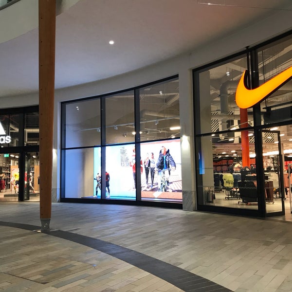 Nike Store - Tienda de artículos deportivos en London