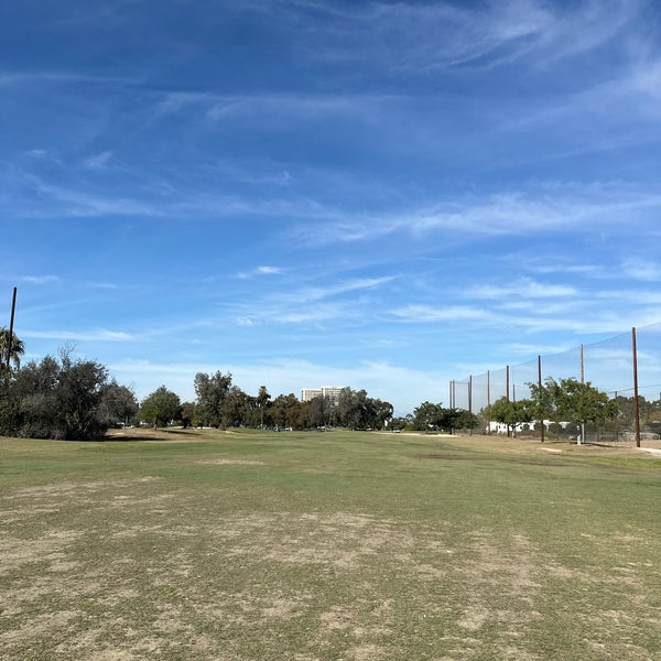 Foto tomada en Rancho San Joaquin Golf Course  por Allen C. el 11/4/2022