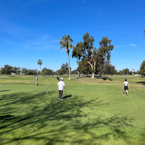 Foto tomada en Rancho San Joaquin Golf Course  por Allen C. el 2/13/2022