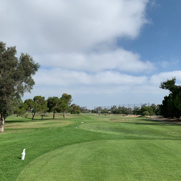 รูปภาพถ่ายที่ Rancho San Joaquin Golf Course โดย Allen C. เมื่อ 8/8/2019