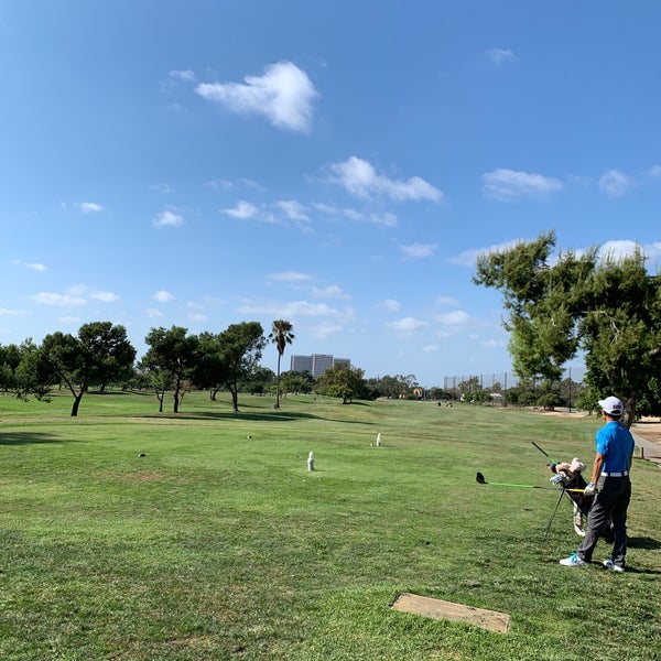 Foto diambil di Rancho San Joaquin Golf Course oleh Allen C. pada 9/10/2019