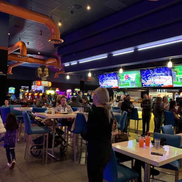 Photo taken at Dave &amp; Buster&#39;s by Allen C. on 1/6/2019