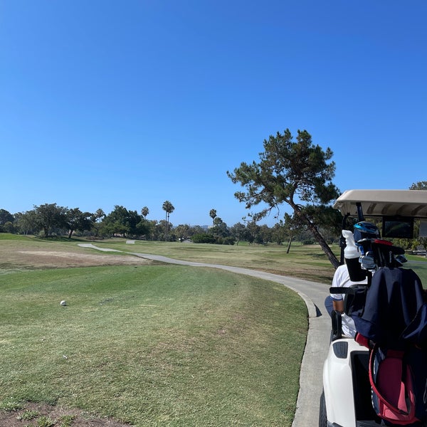 Foto tomada en Rancho San Joaquin Golf Course  por Allen C. el 8/16/2022