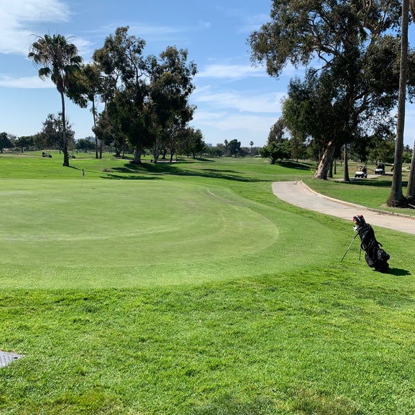 Foto tomada en Rancho San Joaquin Golf Course  por Allen C. el 7/10/2019