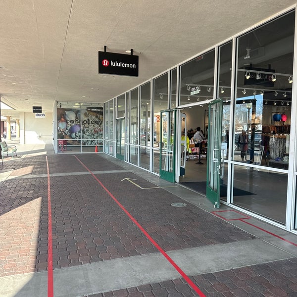 Gilroy Premium Outlets Gilroy, CA