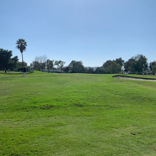 Foto tomada en Rancho San Joaquin Golf Course  por Allen C. el 7/7/2020