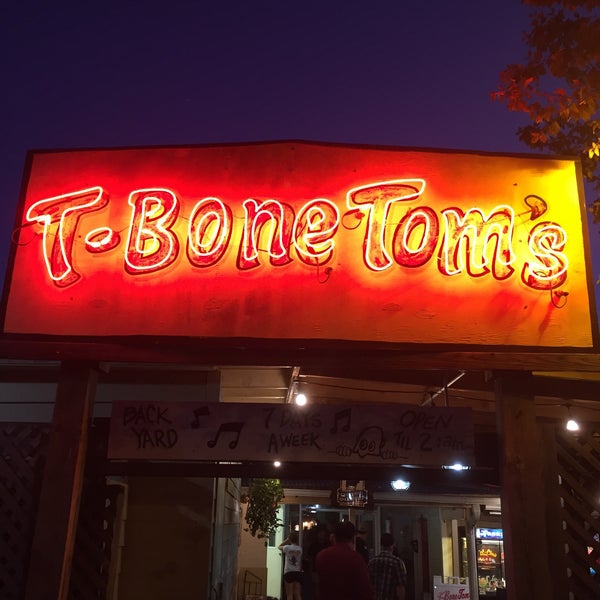 Photo taken at T-Bone Tom&#39;s by Carlos F. on 8/7/2015
