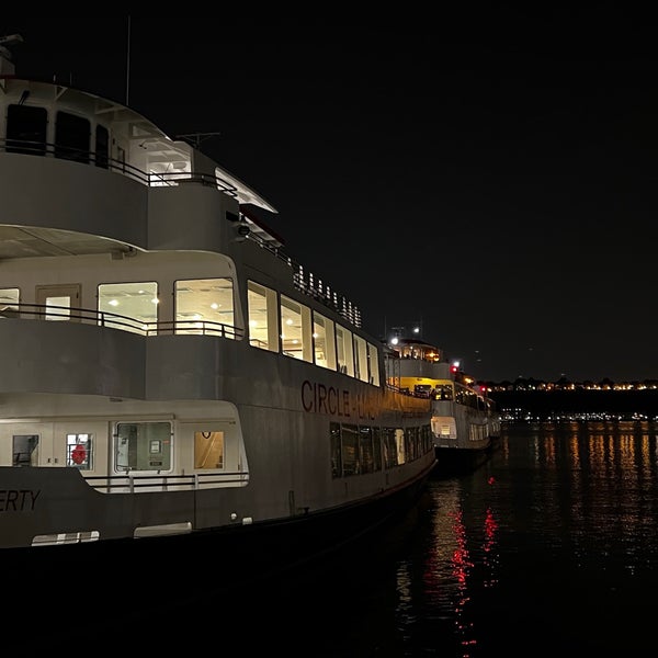 9/5/2023にDavidがCircle Line Sightseeing Cruisesで撮った写真