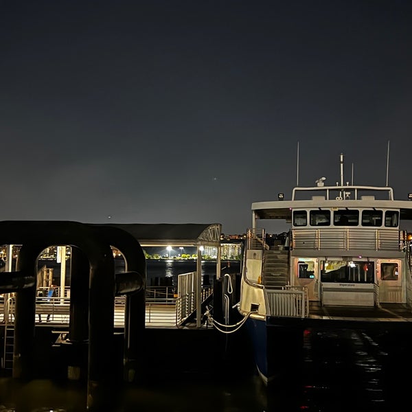 ny-waterway-ferry-terminal-midtown-marine-terminal-in-hell-s-kitchen
