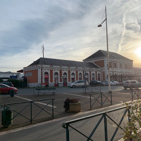 Photos à Gare SNCF de SaintJeandeLuz Ciboure Place de Verdun