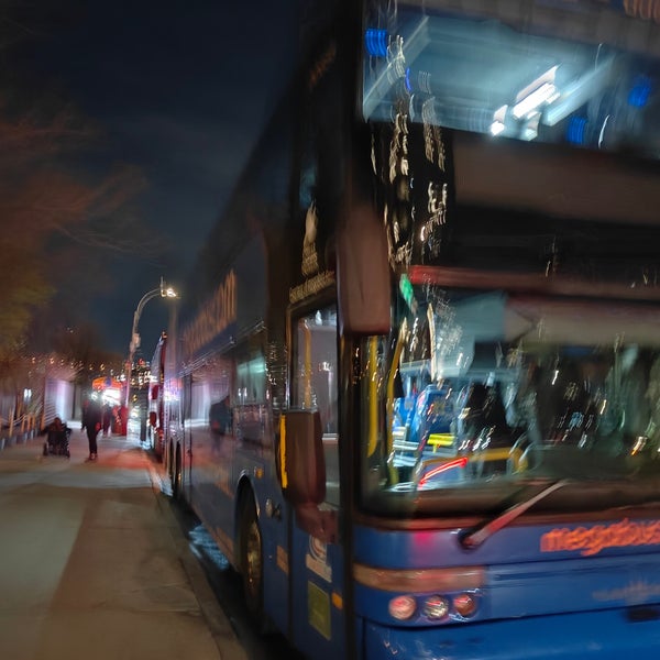 megabus 34th between 11th and 12th