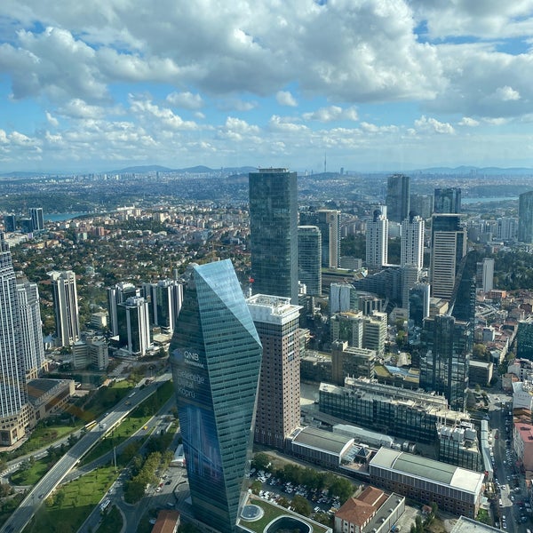 รูปภาพถ่ายที่ Sapphire Çarşı โดย Erkan U. เมื่อ 10/3/2021