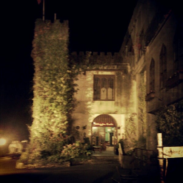 Снимок сделан в Abbeyglen Castle Hotel пользователем Kirsten C. 10/6/2012