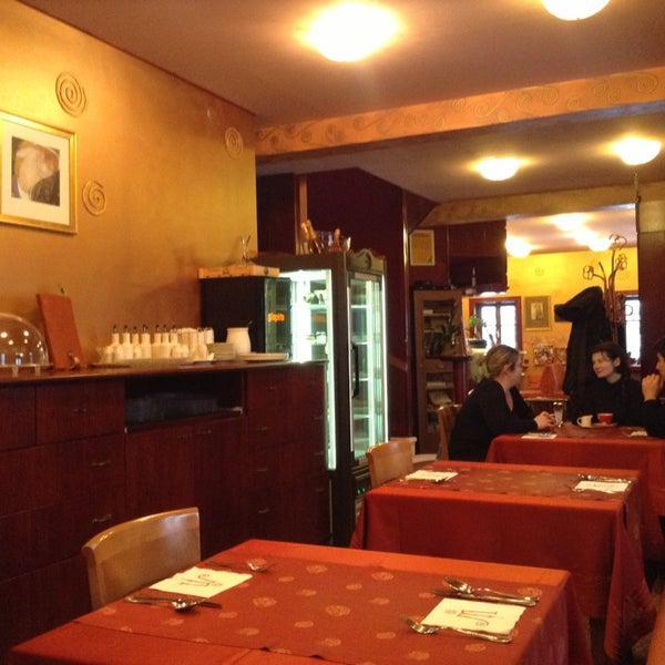 2/13/2013 tarihinde Sergey X.ziyaretçi tarafından Hiša kulinarike Manna'de çekilen fotoğraf