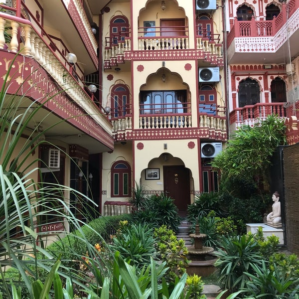 Photo taken at Hotel Umaid Bhawan by María-José C. on 6/1/2019