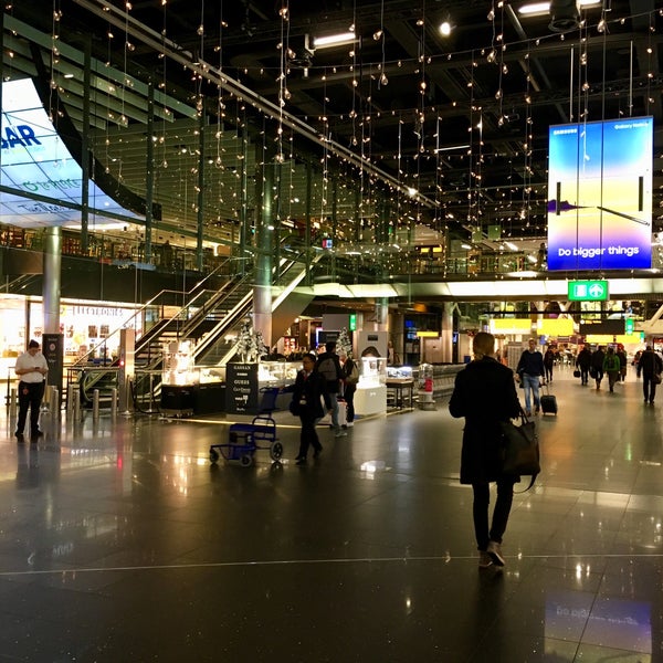 12/13/2017にThomas v.がアムステルダム スキポール空港 (AMS)で撮った写真