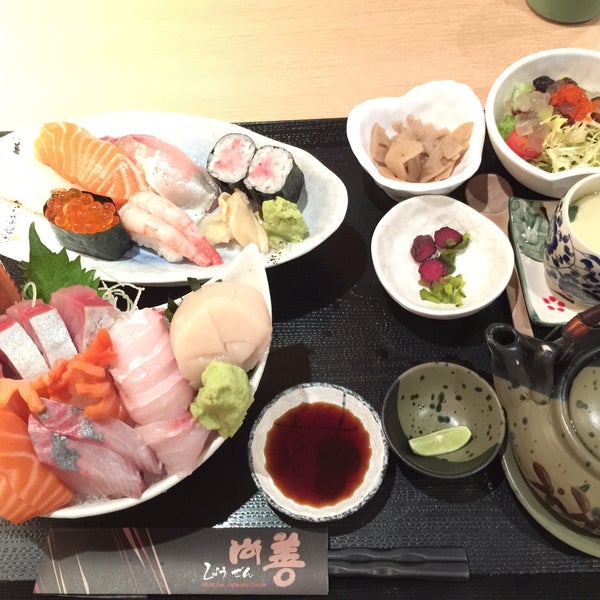 Great sashimi and sushi set for 380hkd
