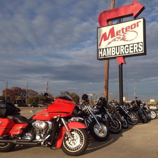 Photo taken at Meteor Hamburgers by Scott B. on 2/1/2014