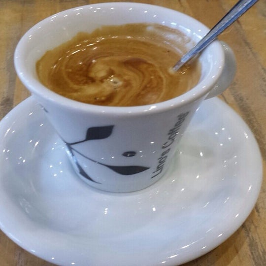 2/26/2014にMiroslav D.がLino&#39;s Coffeeで撮った写真