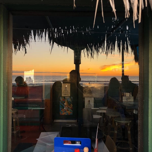 Foto tomada en Baja Beach Cafe  por Shishir R. el 12/19/2019