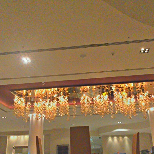 Das Foto wurde bei Renaissance Doha City Center Hotel von ToonC am 12/21/2012 aufgenommen