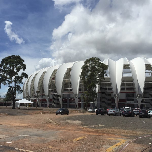 Foto tirada no(a) Estádio Beira-Rio por Jadir R. em 12/22/2014