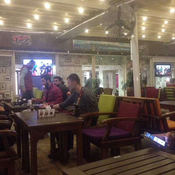 Foto diambil di Monarchi | Cafe ve Restaurant oleh Seda K. pada 10/26/2015