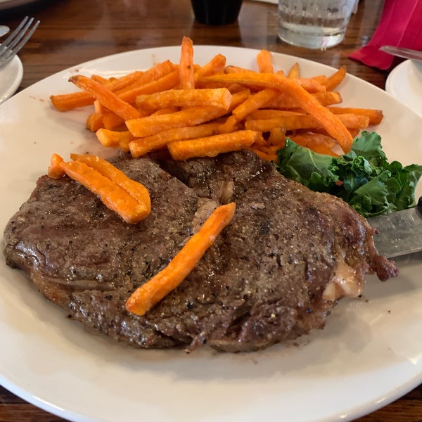 Photo taken at Riscky&#39;s Steakhouse by Airanthi W. on 5/13/2024