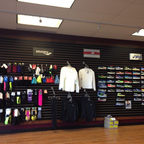 Achilles running store hot sale