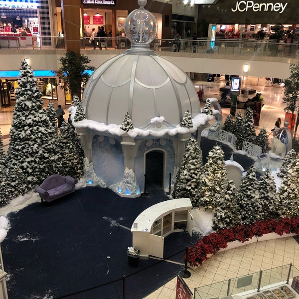 Foto tirada no(a) SouthPark Mall por Airanthi W. em 12/28/2019