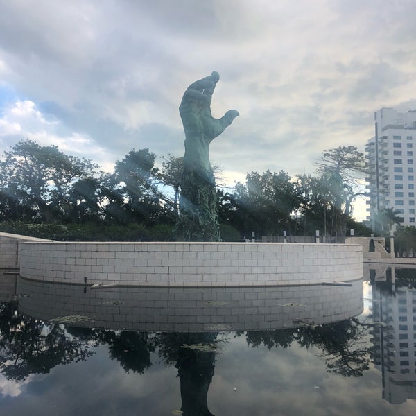 Foto diambil di Holocaust Memorial of the Greater Miami Jewish Federation oleh Airanthi W. pada 1/7/2020