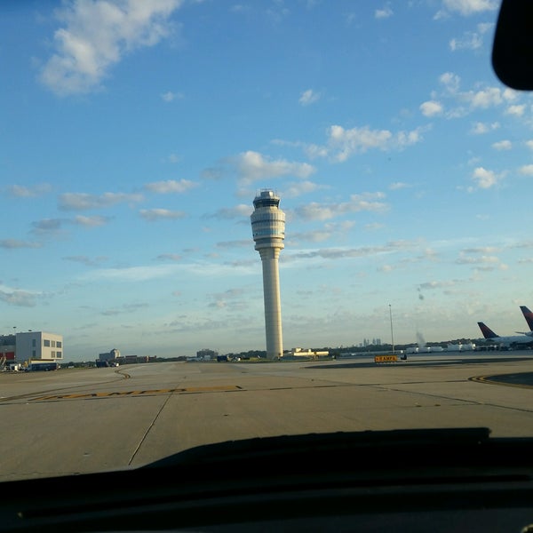 Foto tirada no(a) Aeroporto Internacional de Atlanta Hartsfield-Jackson (ATL) por Kevin AKA F. em 9/20/2016
