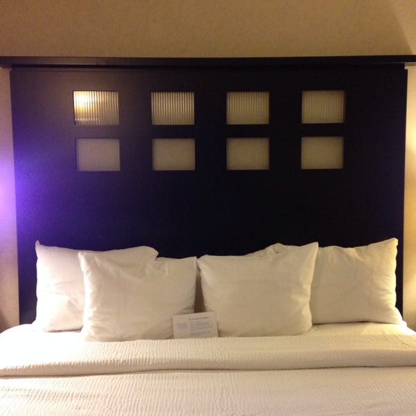 Снимок сделан в Fairfield Inn &amp; Suites by Marriott New York Manhattan/Chelsea пользователем Edina A. 1/17/2014