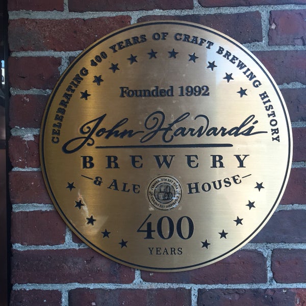 Photo taken at John Harvard&#39;s Brewery &amp; Ale House by Sasha M A. on 8/9/2016