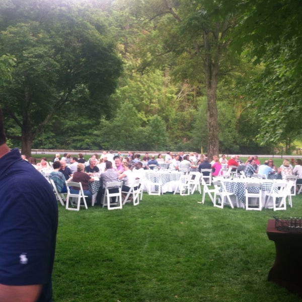 If the weather is nice, an outdoor banquet is really special.