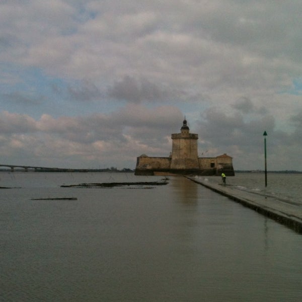 Foto tirada no(a) Fort Louvois por Malvina M. em 3/14/2013