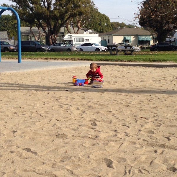 Photos at Wardlow Park Playground in Long Beach