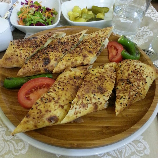 Foto diambil di Saraylı Restoran oleh . pada 12/2/2014