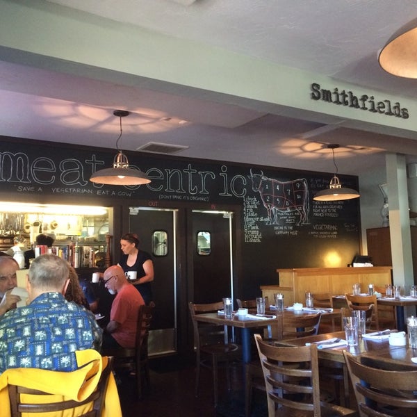 Photo taken at Smithfields Restaurant &amp; Bar by Randy F. on 10/5/2014