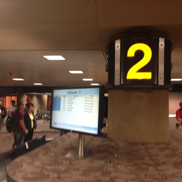 5/30/2013에 Ken C.님이 피닉스 스카이 하버 국제공항 (PHX)에서 찍은 사진