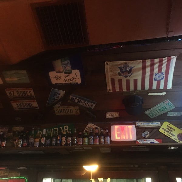 3/11/2018 tarihinde Pamela J.ziyaretçi tarafından Cooters Restaurant &amp; Bar'de çekilen fotoğraf