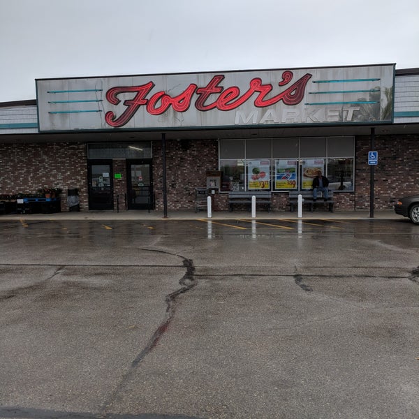 Fosters Supermarket Grocery Store in Evart