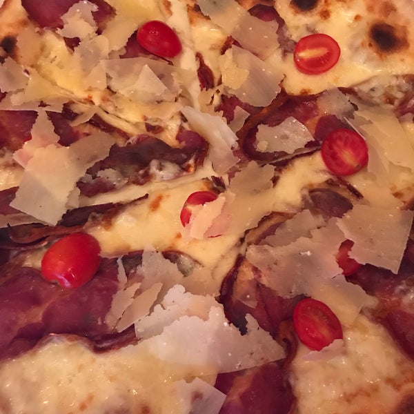 Foto diambil di Piola Pizza oleh Tuğrul Ö. pada 11/3/2017