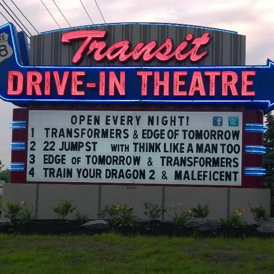 6/30/2014にBrad O.がTransit Drive-Inで撮った写真