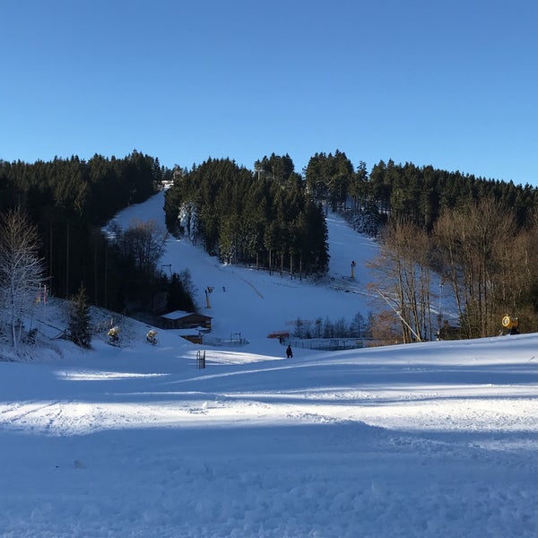 12/5/2016 tarihinde Abdullahziyaretçi tarafından Skiliftkarussell Winterberg'de çekilen fotoğraf