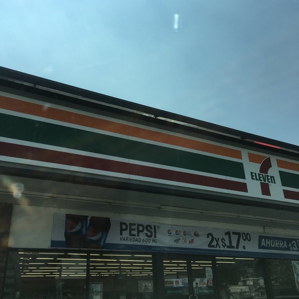 Photo taken at 7- Eleven by Ale M. on 6/22/2016