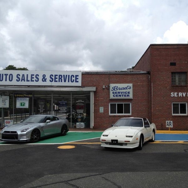 Brad's Service Center Automotive Shop