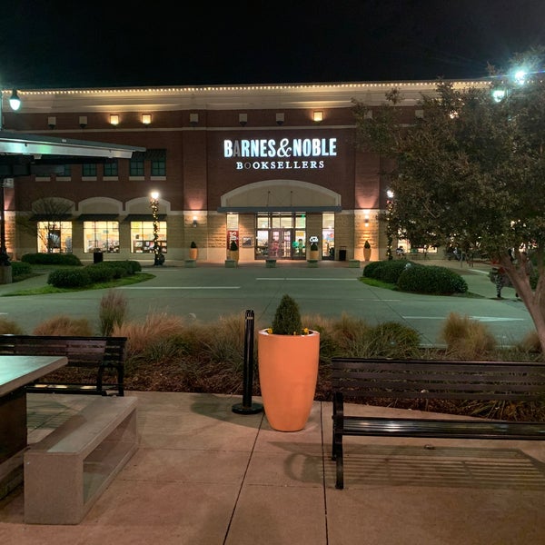 Photos At Barnes Noble Uptown Village At Cedar Hill Cedar
