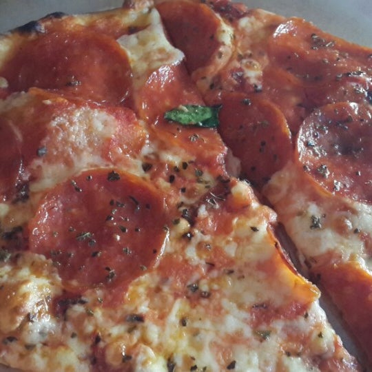 8/23/2014에 💞Laury E.님이 Pizza Wey에서 찍은 사진
